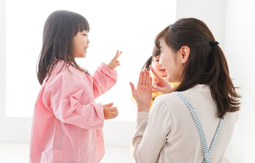 契約社員 保育士 認定こども園求人イメージ